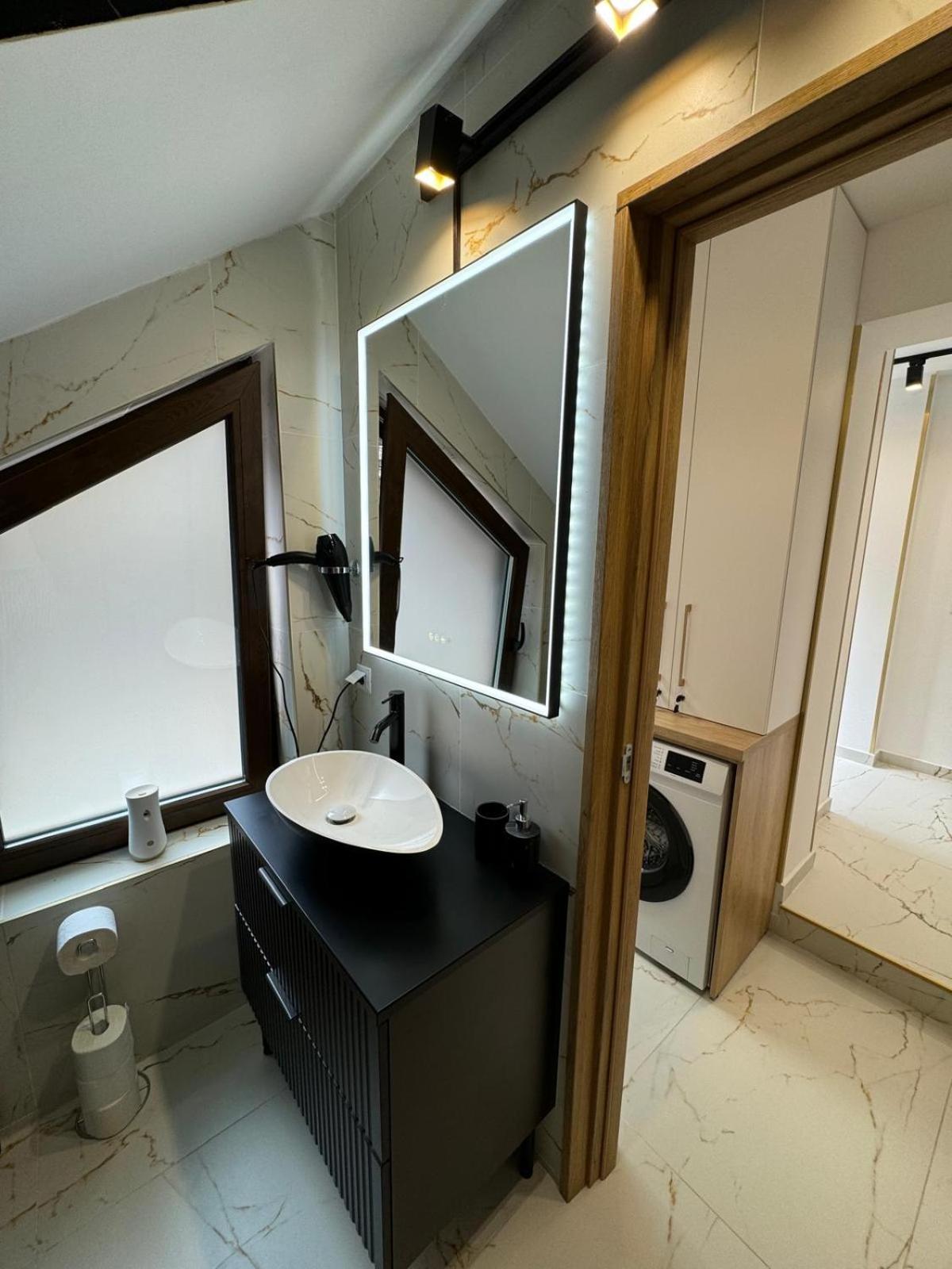 Iasi Ultra Central Apartment Self Check-In Luaran gambar