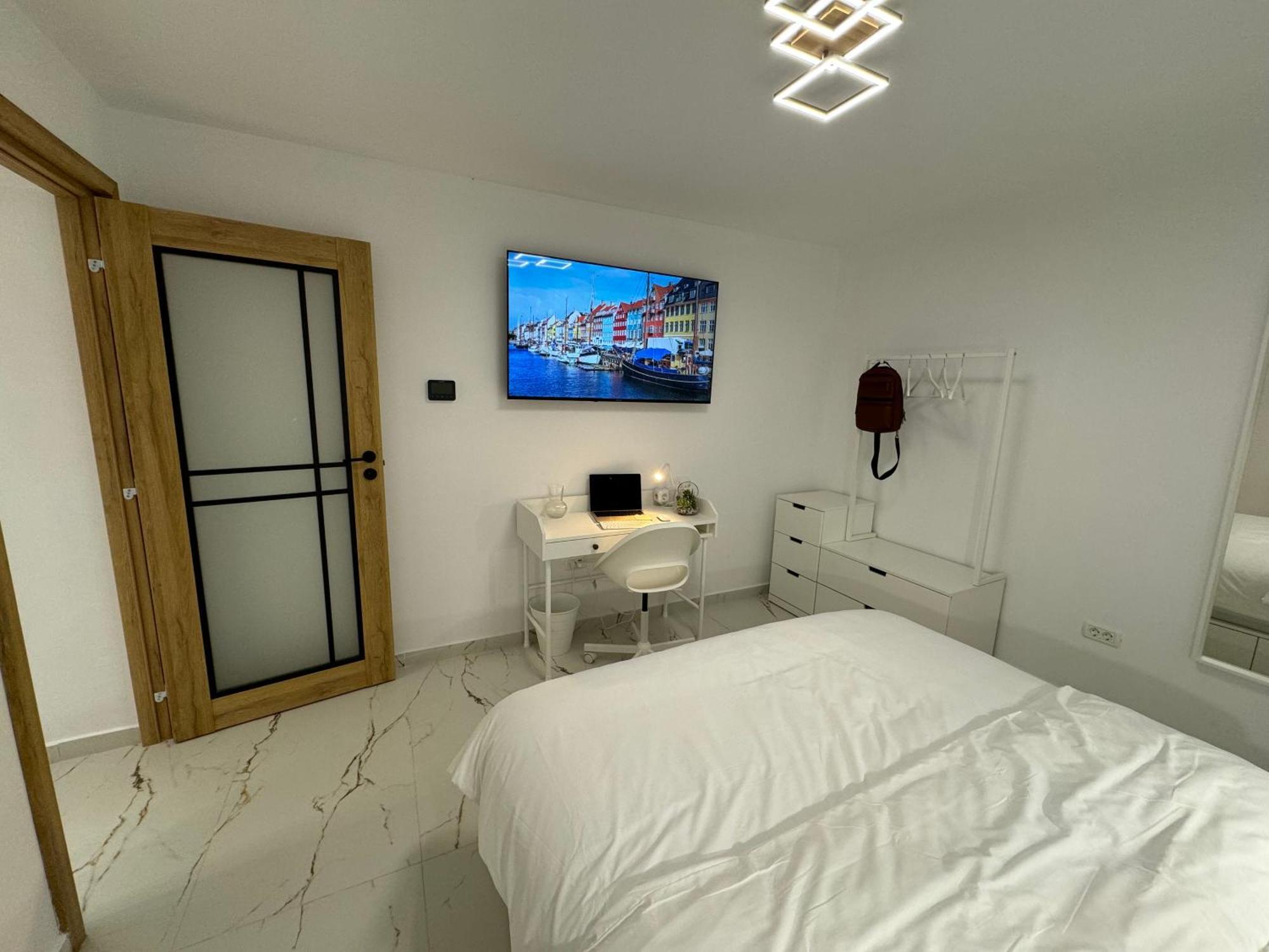 Iasi Ultra Central Apartment Self Check-In Luaran gambar